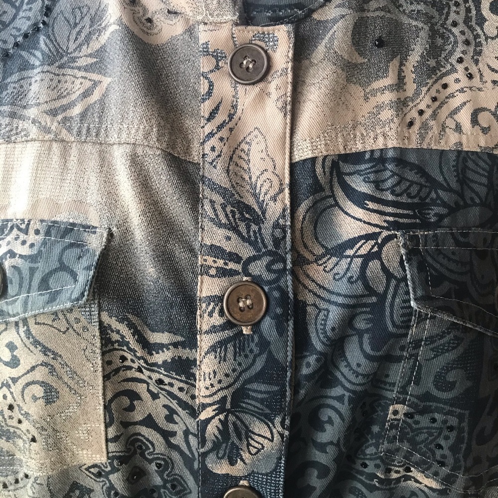 Tan/Teal Lightweight Jacket w/Beaded Details - Picture 3 of 7